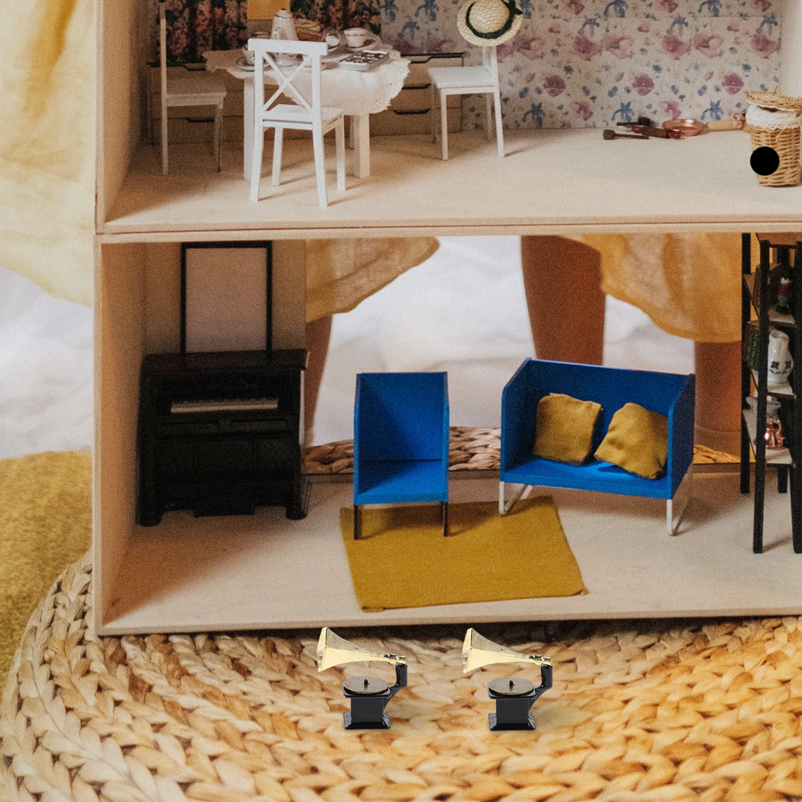 Mini fonógrafo vintage de 2 peças: toca-discos retrô realista para miniaturas de casa de bonecas - peça de arte de exibição de metal resistente para casa