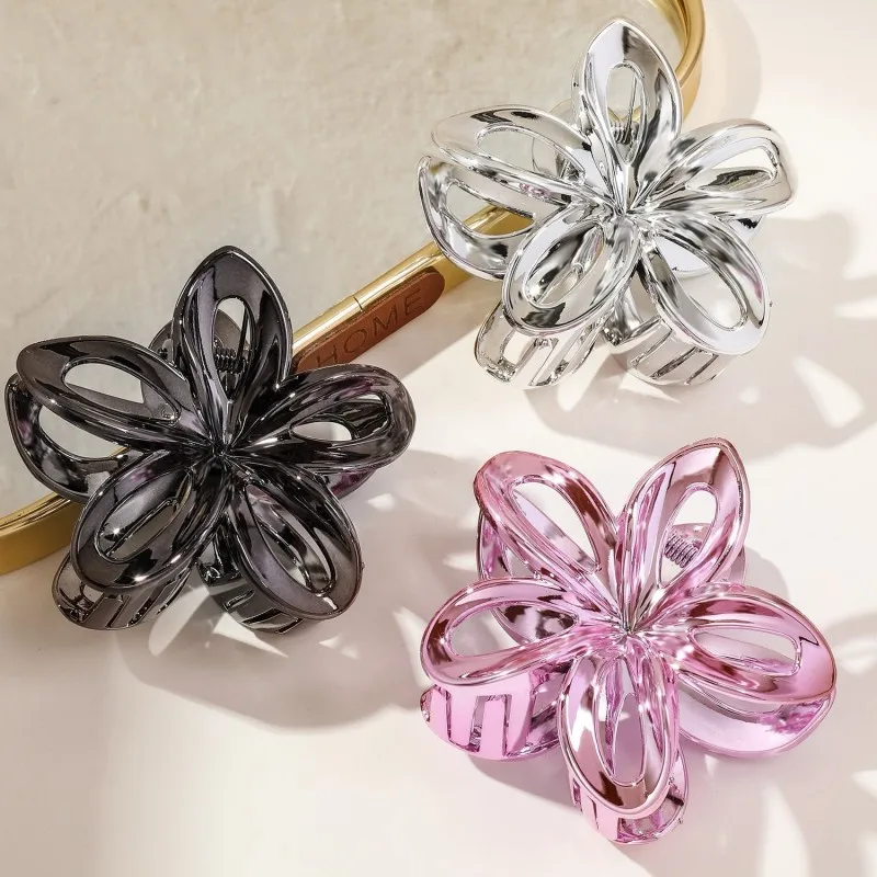 Hochwertiger, hohler Blumen-Haarschmuck aus Metallimitat für Frauen – Detail 2