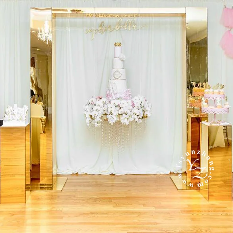 Balançoire de gâteau en acier inoxydable doré, nouveau Design, pour décorations de fête de mariage et d'événements, meubles commerciaux