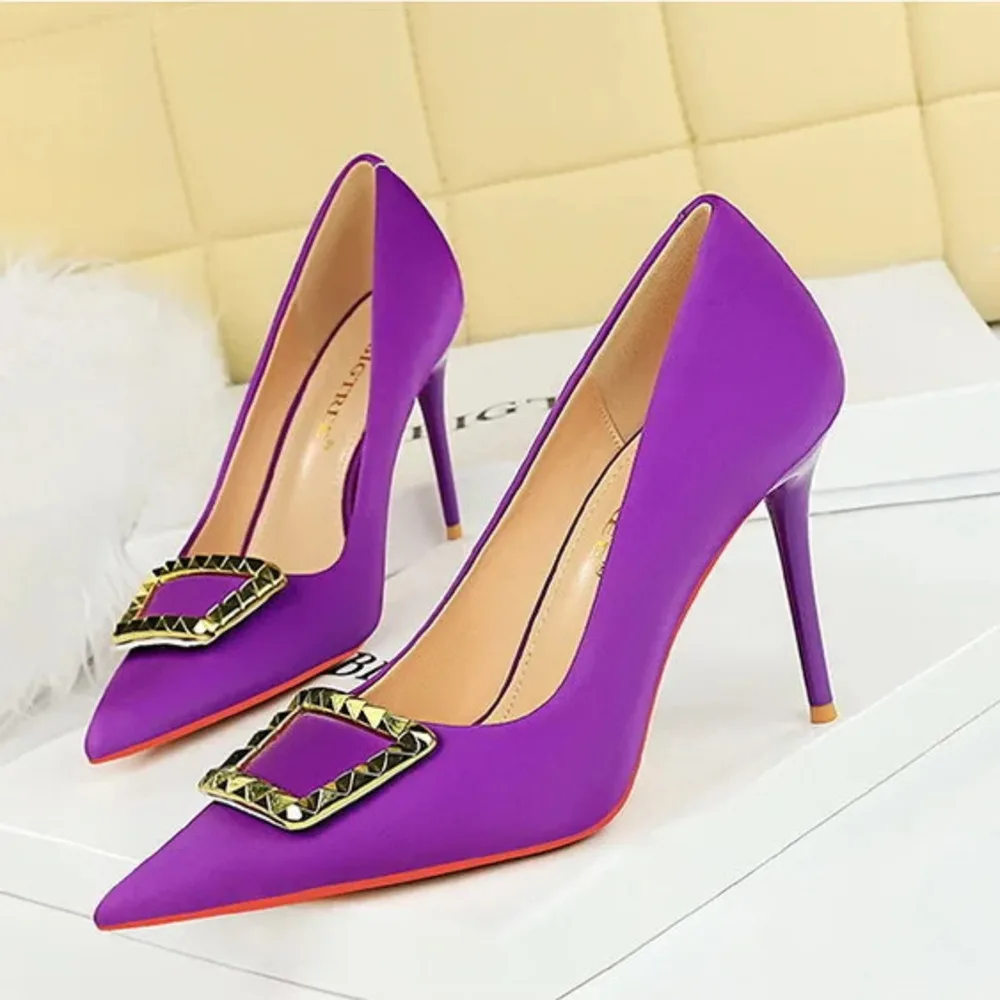 Women Pumps Shoes Korean Fashion Banquet Slim High Heels Shallow Mouth Pointed Metal Buckle Decorative Single Women's  Shoese