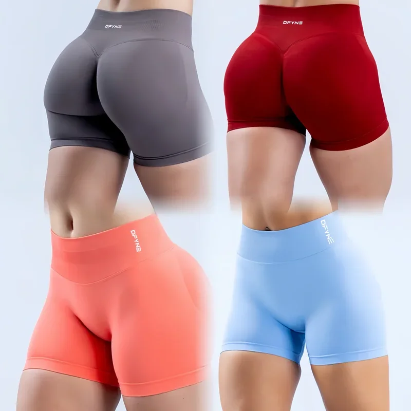 تأثير السراويل مع شعار 4.5 ''منخفضة الخصر سلس اليوغا السراويل Scrunch بوم الصالة الرياضية السراويل تجريب السائق قصيرة تمتد اللياقة البدنية قصيرة