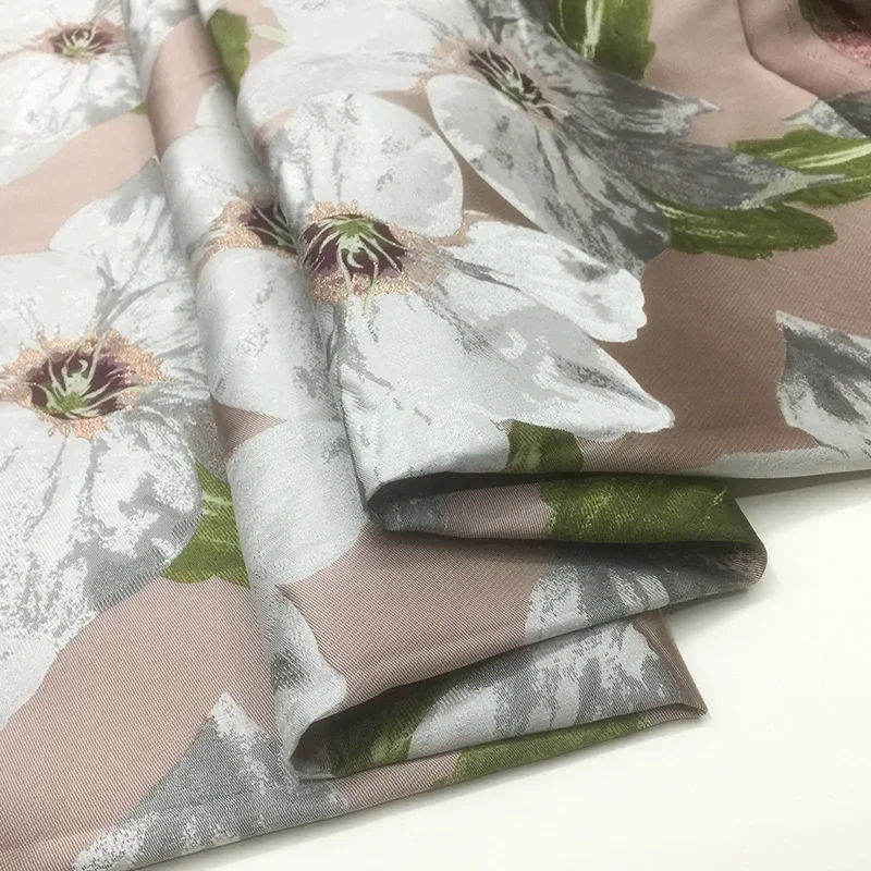 

Золотая линия парча жаккардовая ткань осень-зима цветочная ветровка аккуратное цельное платье платье ткань модный дизайн шить оптовая продажа