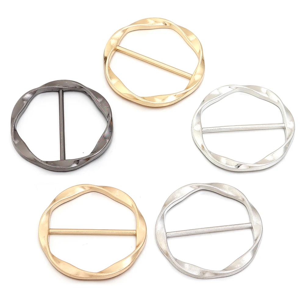 5er-Set modische runde Metall-Clip-Schnallen für Schals, T-Shirts, Krawatten, Broschen, Taillenbänder, vielseitige Kleidungsringe und Wickelhalter – Detail 4