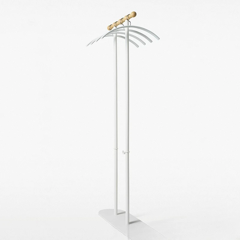 Rak mantel dari lantai ke langit-langit