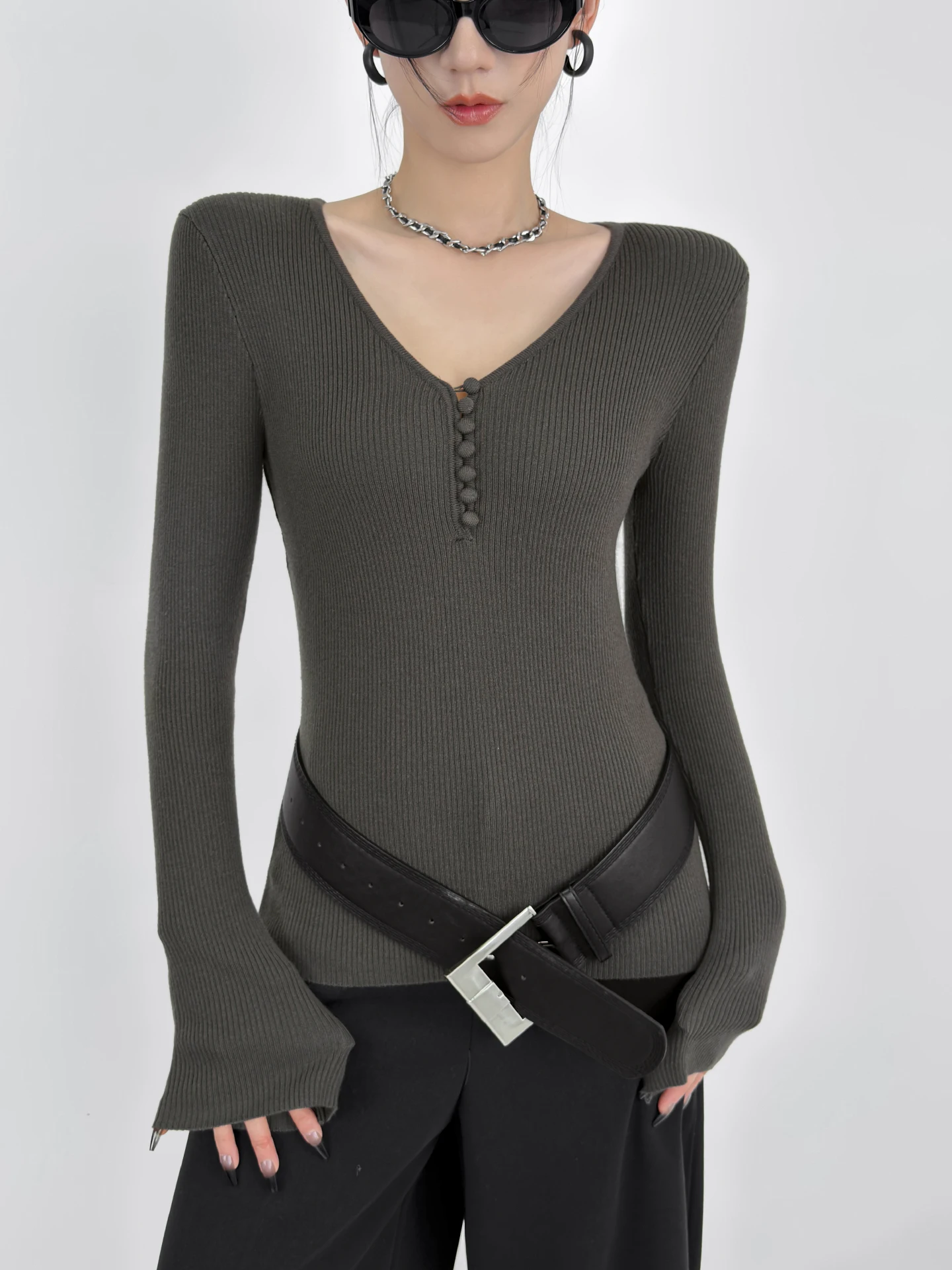 

Double Z mat Loose V-Ne Long Sve Knitted Sweater Women Spring Design Button Slimming Inner Wear Top