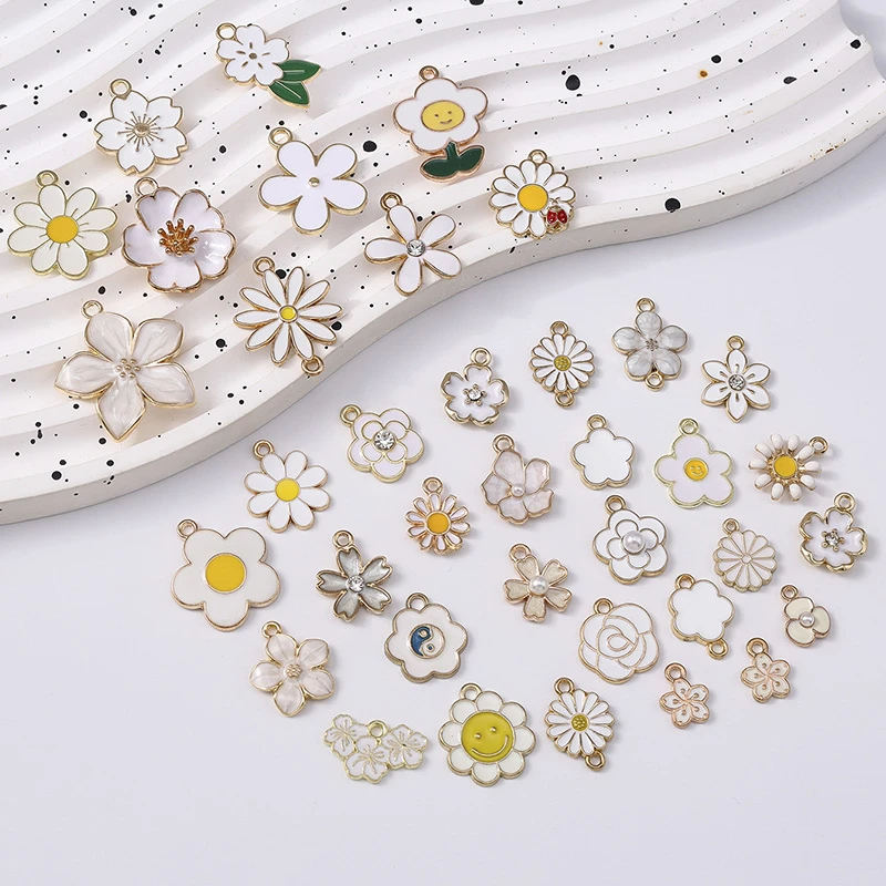 20 Stück gemischte niedliche weiße Emaille-Blumenanhänger für die Schmuckherstellung, DIY-Ohrringe, Halsketten, Armbänder, Zubehör – Detail 4