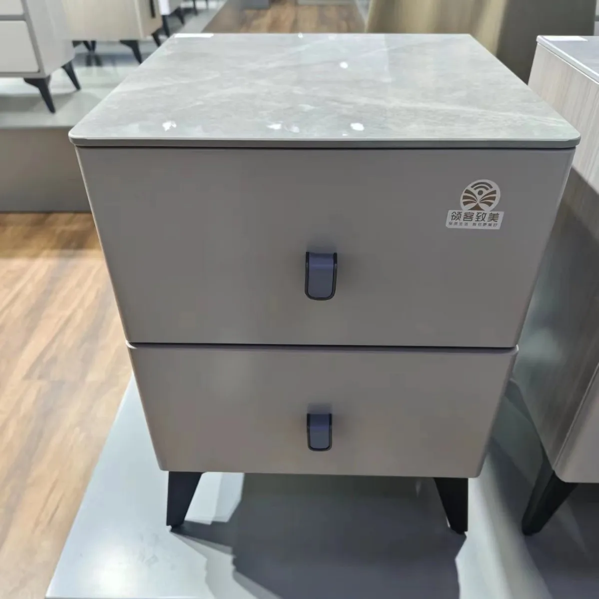 

Champagne, bedside table brick and mortar store offline, the same style, Nordic, storage, storage, bedside