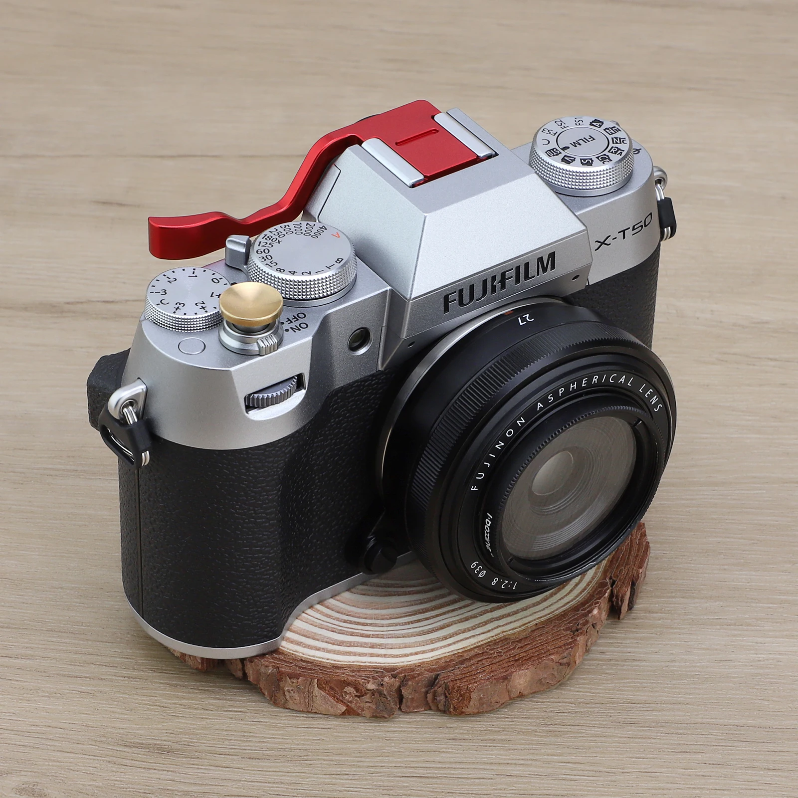 Haoge Metal Hot Shoe Thumb Up Rest Hand Grip for Fujifilm X-T30III