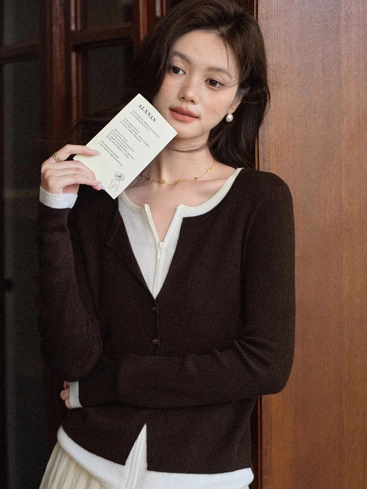 

ALXNAN Women's Pullover Fake Two-piece Patchwork Zipper Long Sleeve Sweaters Unique Special Layering Versatile Knitwear L57802