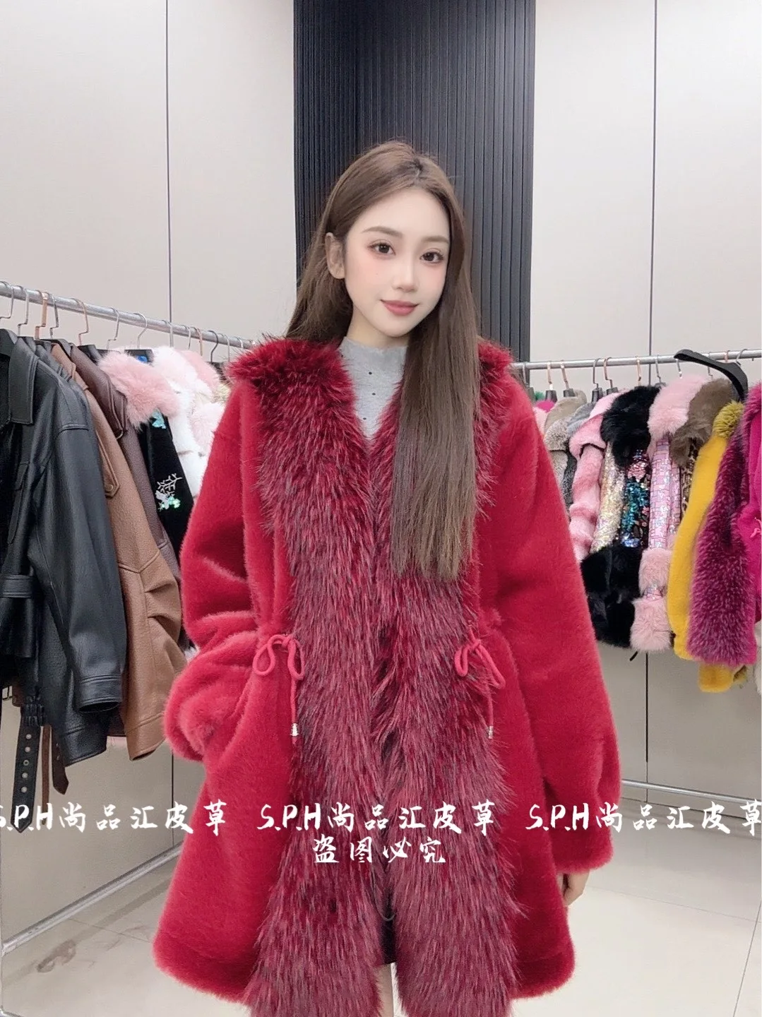 2025 New Winter Ladies Mid-Length Waist-Cinching Two-Tone High-End Slimming Faux Fur Coat Women's Red Long-sleeves Furry Jacket