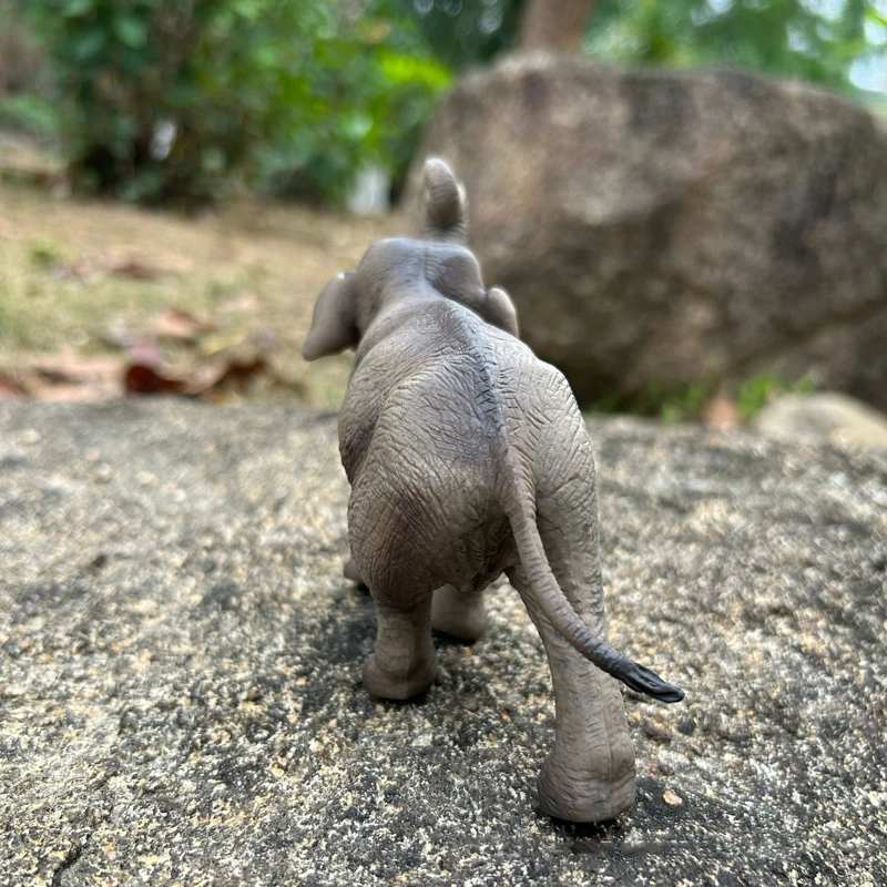 Kawaii süße brüllende Elefanten-PVC-Figur, realistisches Tierspielzeugmodell, seltene limitierte Sammlung, Spielzeuggeschenk für Kinder