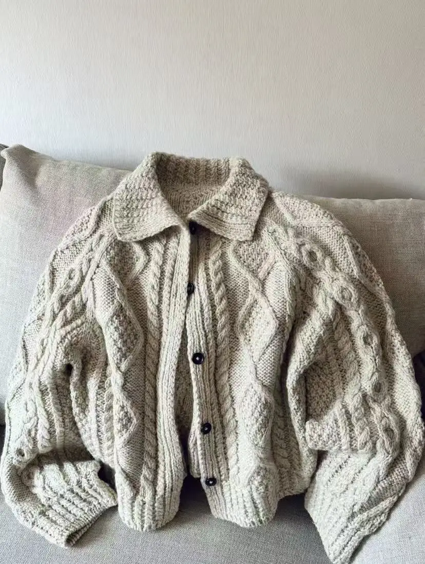 

Women's soft knitted cardigan, wool flip tie, button texture cardigan, fashionable and versatile diamond shaped new style,