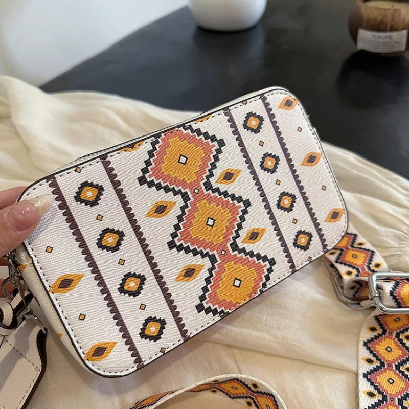 

Luxury Designer Women's Leather Crossbody Bag, Elegant Shoulder Handbag, Classic Ladies Messenger Purse For Everyday Use