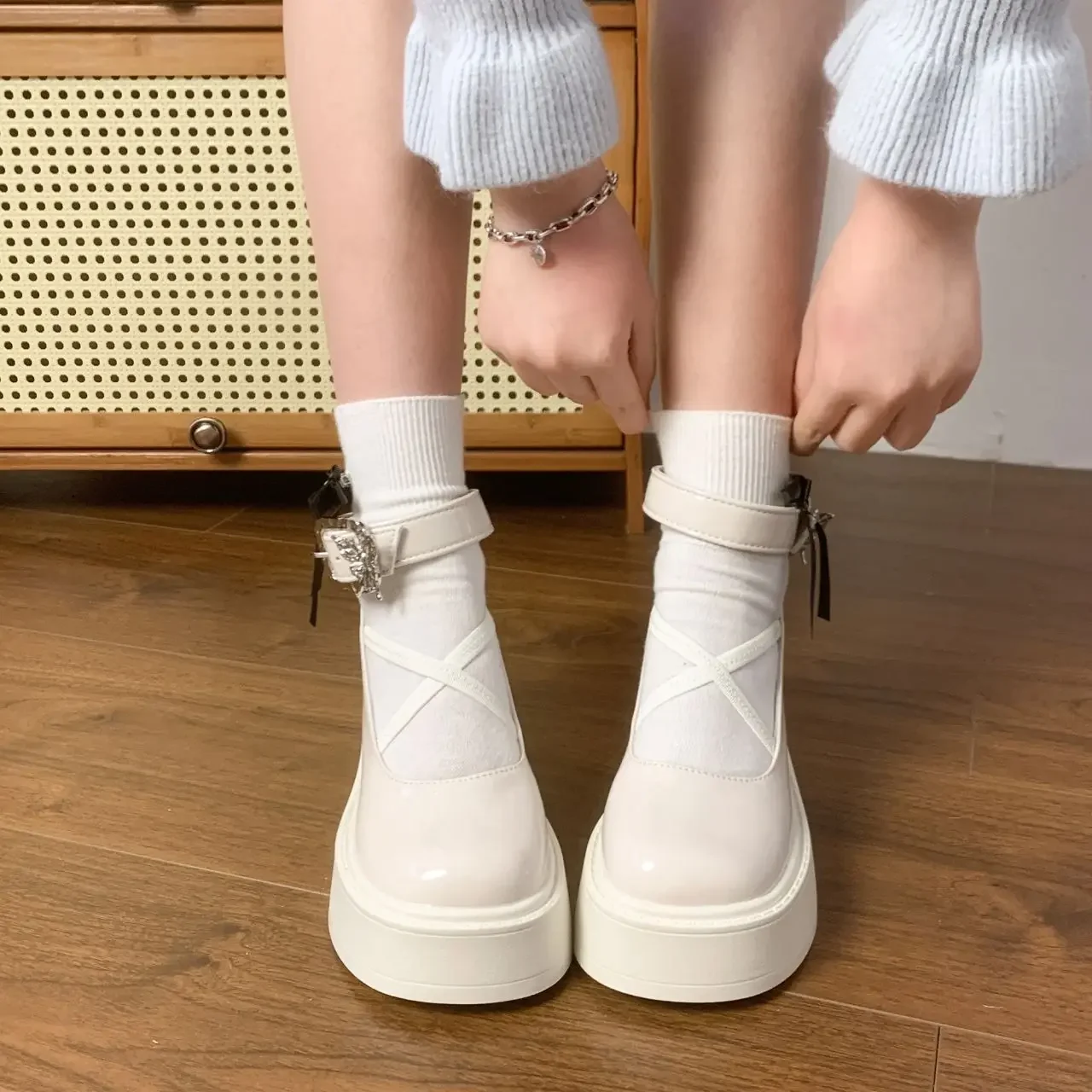 オフホワイトヴィンテージメリージェーンシューズ女性-2025-新しい夏プラットフォーム厚いヒールラウンドトゥスリップオンレザー履物