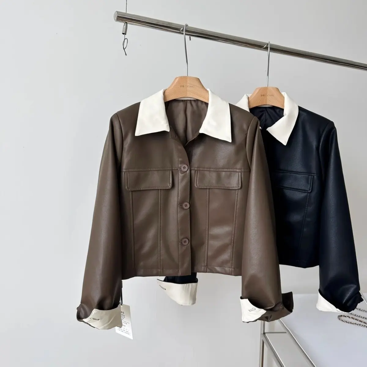 Moda cor contraste couro do plutônio jaqueta feminina manga longa único breasted casaco curto primavera outono casual outerwear topos