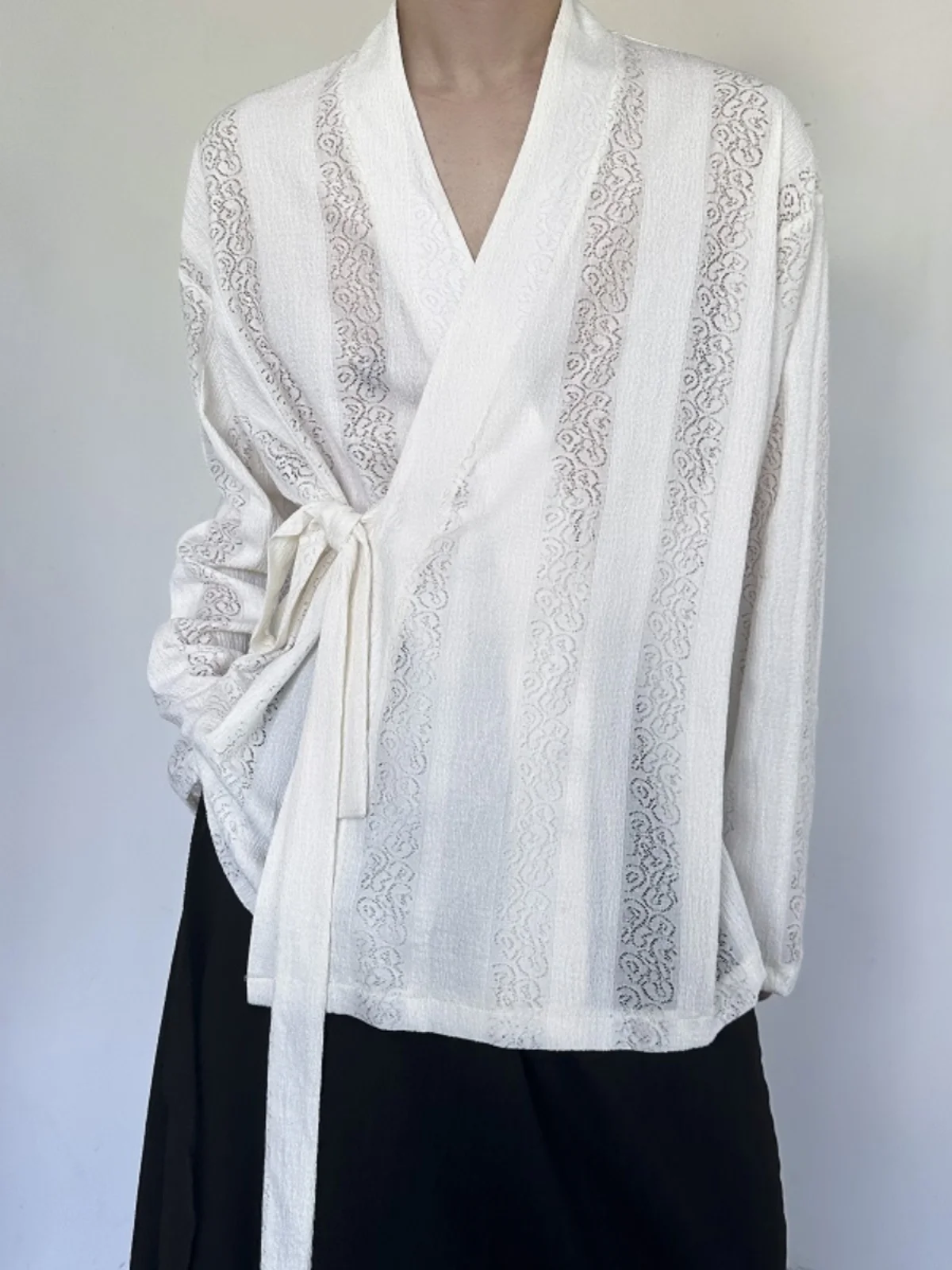 

New Chinese Sle Long Sve Embroidered Hollow out irt Men's Loose Fit Versatile Retro irt Autumn Season Faion