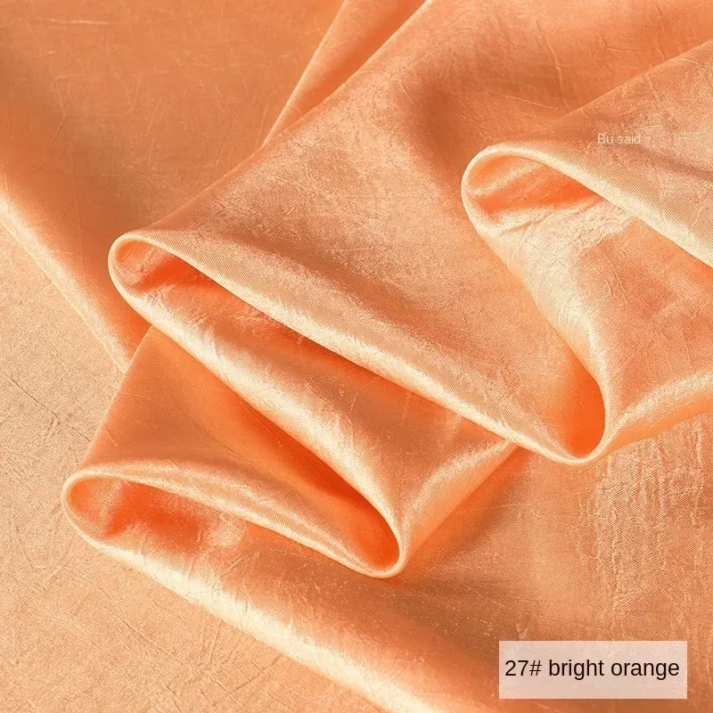 

Ткань с уксусной кислотой, оранжевая плиссированная текстура, шелковая гладкая струящаяся классическая рубашка, оптовая продажа, ткань для шитья, материал для метров