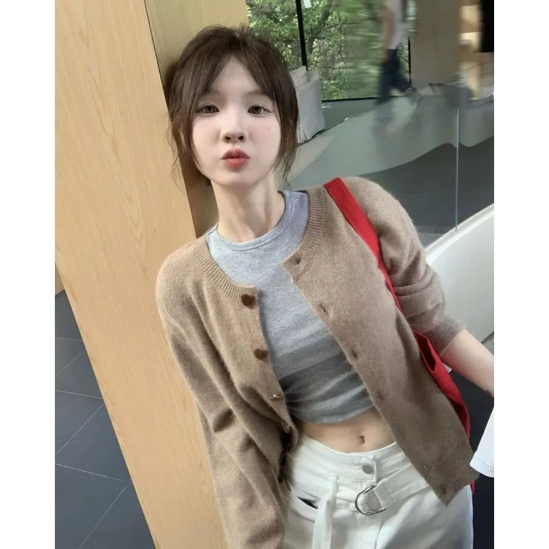 Women Autumn Fashion Love Buttons Solid Color O-neck Long Sleeve Knitwear Women Clothes Korean Casual Knitting Cardigan Coat