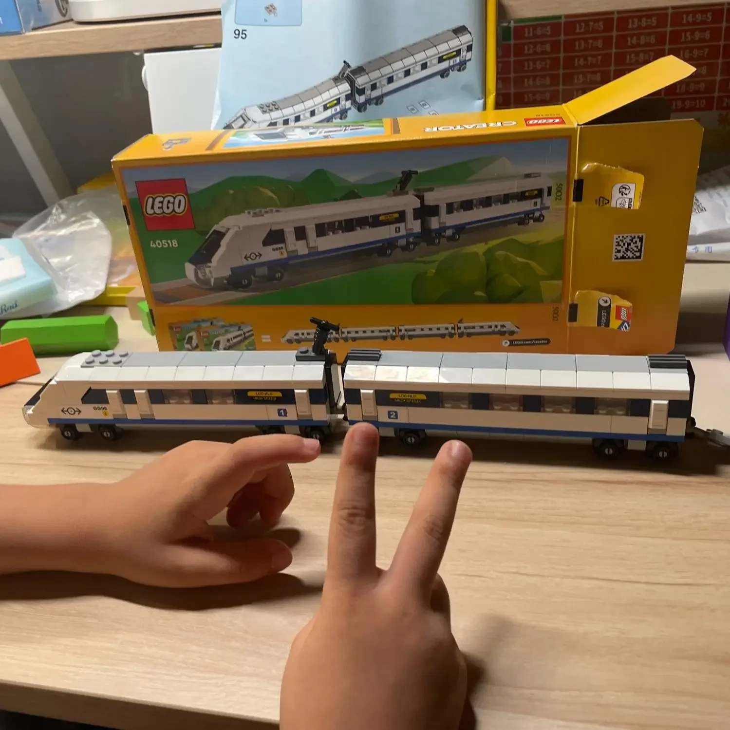 LEGO Creator High-Speed Train 2 Connected Carriages One of Which Contains The Driver’s Compartment and Has A Sloped Front 40518