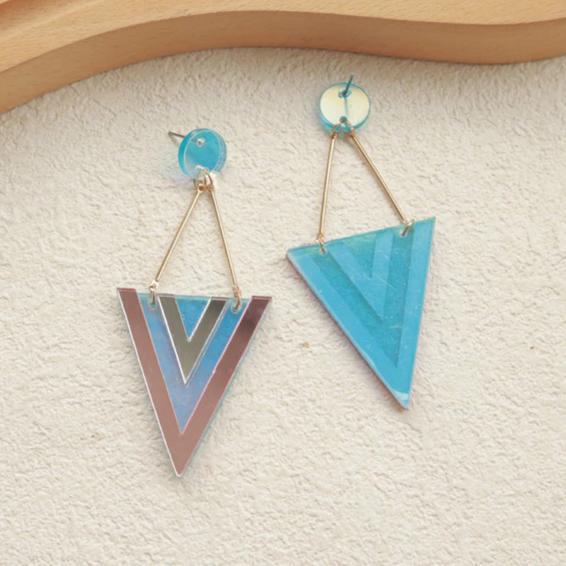 Fashion Laser Cut Geometric Acrylic Earrings For Women Exaggerated Reflective Inverted Triangle Long Dangle Earring