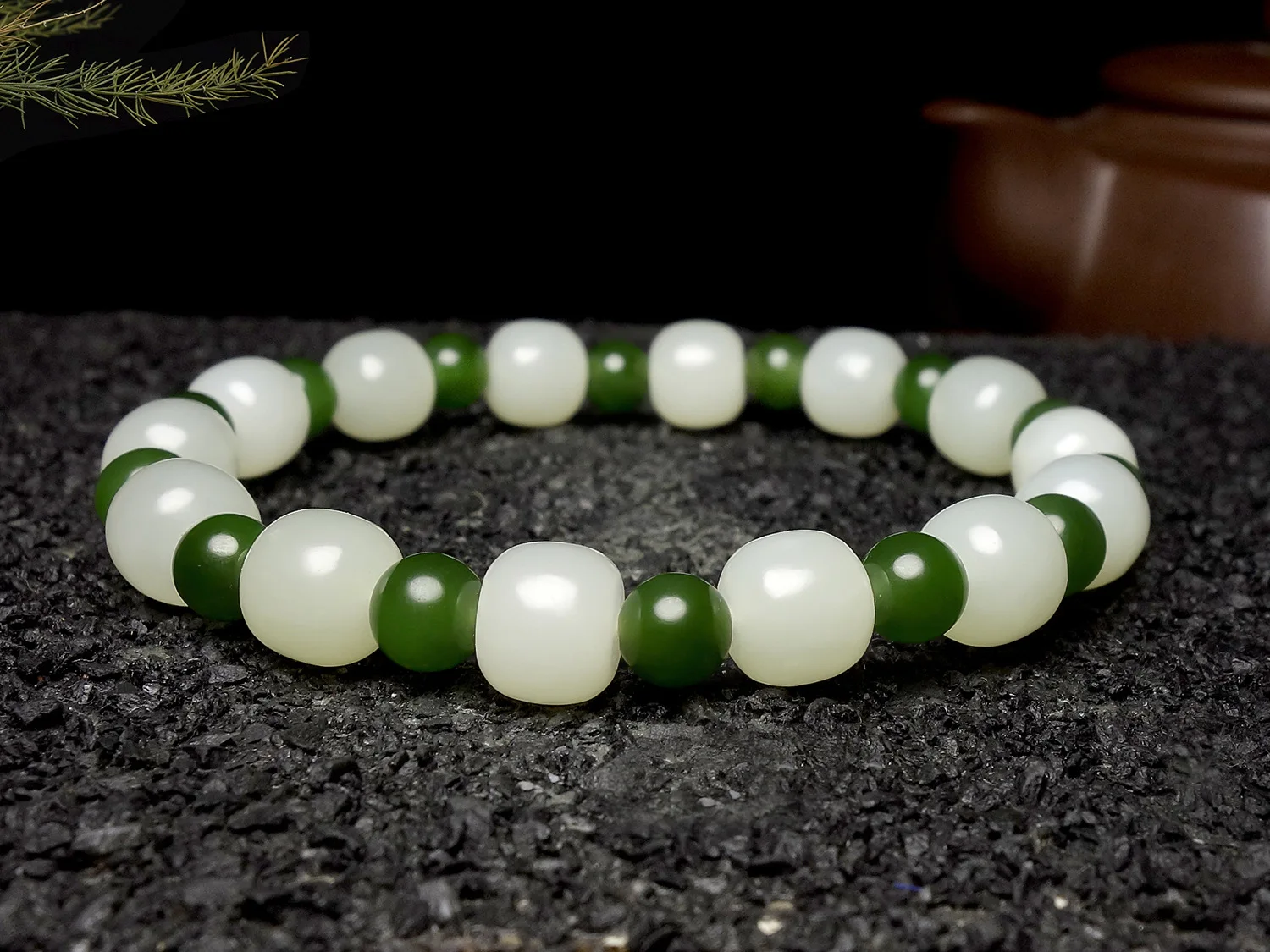 

Fine Jewelry Natural Hetian Nephrite Jade White Jade Old Shaped Bead Jade Round Bead Hand String for Men and Women
