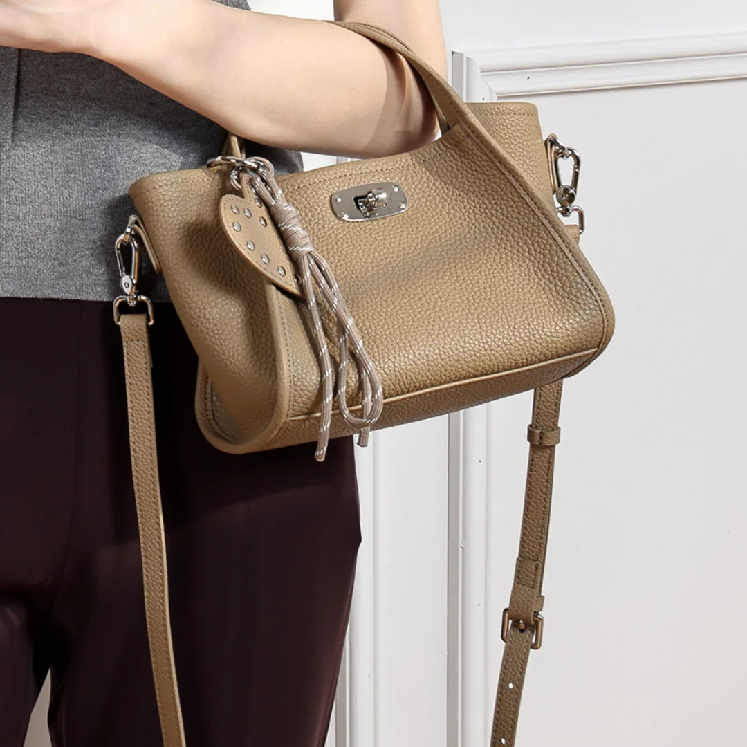 Fashion Women's Genuine Leather Small Shoulder Bag 2026 New Design High-End Versatile Crossbody Handbag Daily Elegant Purse