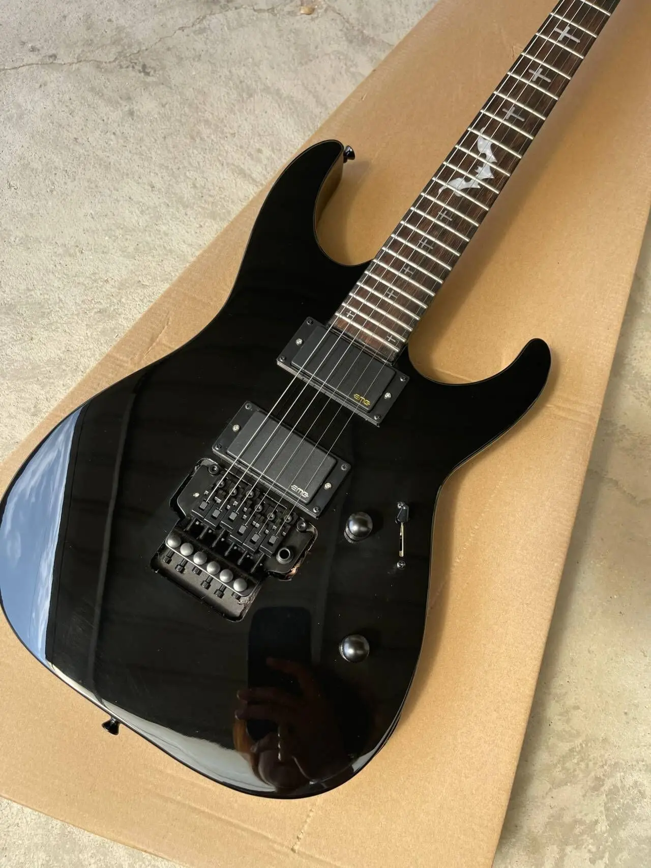 6 Strings Electric Guitar with Black Hardware,Rosewood Fretboard,Special Inlay,Offer Customized