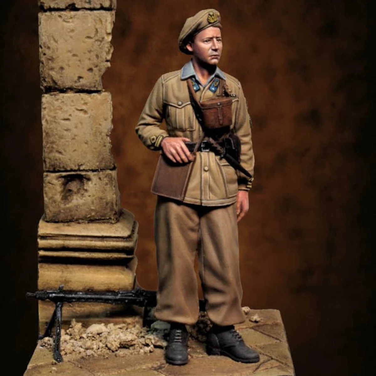 1/35 resin soldier model GK WWII Italian soldier unassembled and unpainted DIY kit 907R