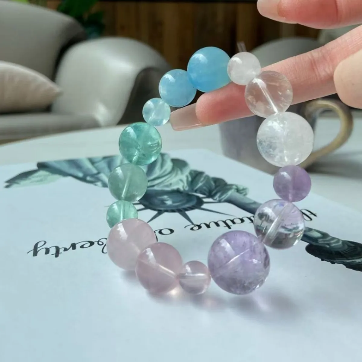 

Natural Multi-treasure Crystal Bracelet, Chlorite Aquamarine Crystal Rainbow Bracelet, Women's Light Luxury Fashion Jewelry.