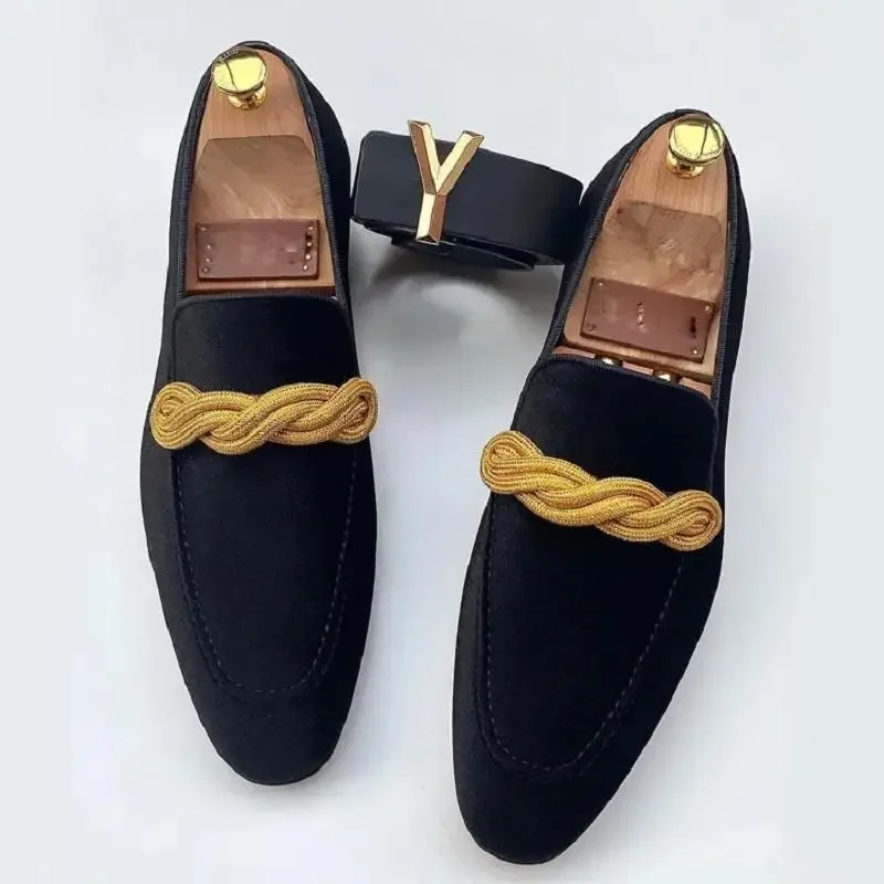 Fashionable Men Loafers Classic British Style Suede Deerskin Casual Dress Brooch Twisted Personality Small Leather Shoes 48