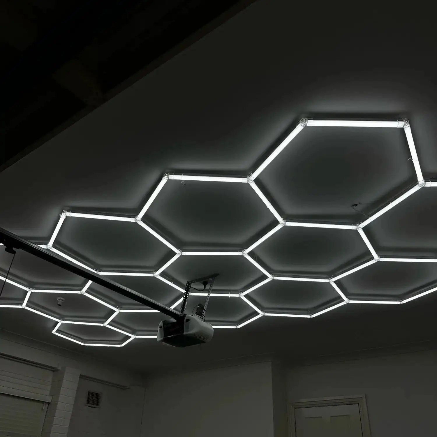 Customized 2.4x3.2M Easy Install Super Cool Hexagon LED Lighting  for Car Wash Garage Salon GYM Mall Workshop 11PCS Hexagons