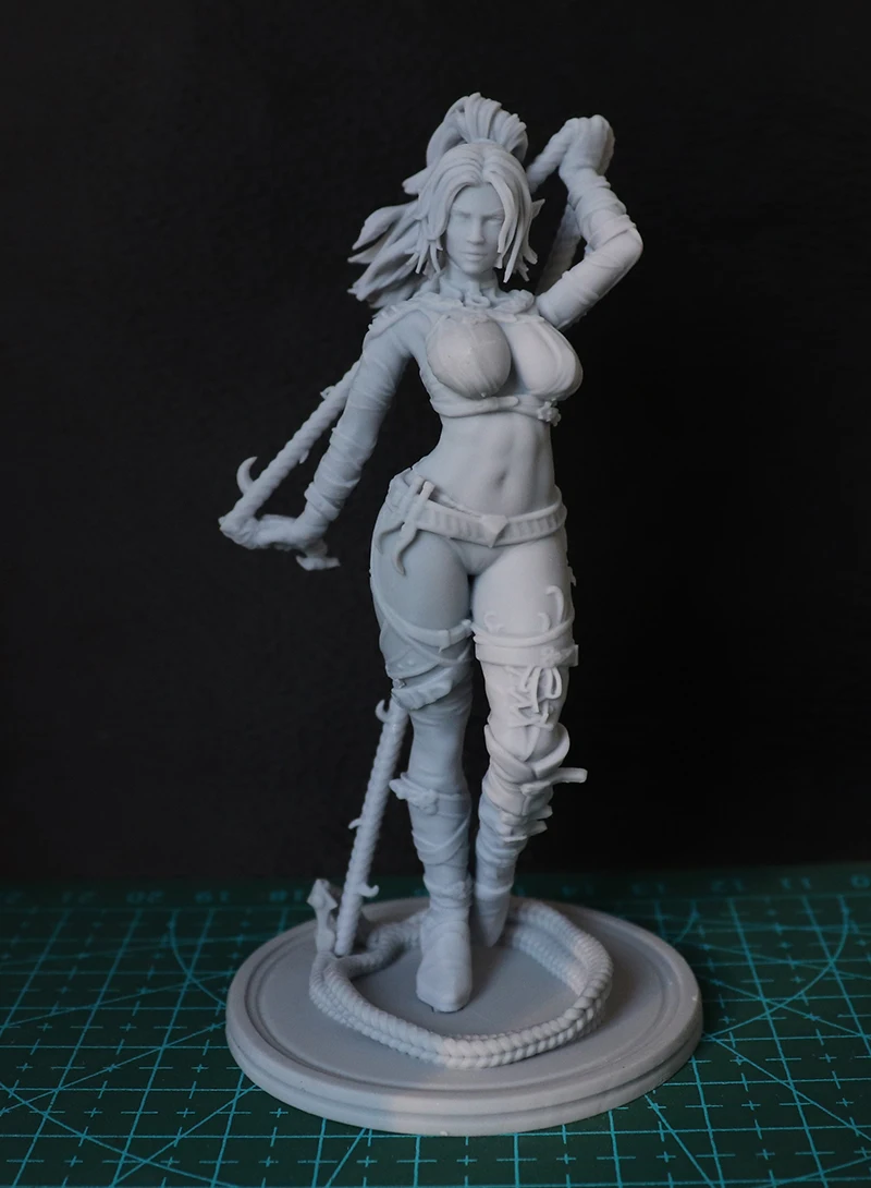 1/24 75mm 1/18 100mm Resin Model Female Warrior Figurine Unpainted No Color RW-761