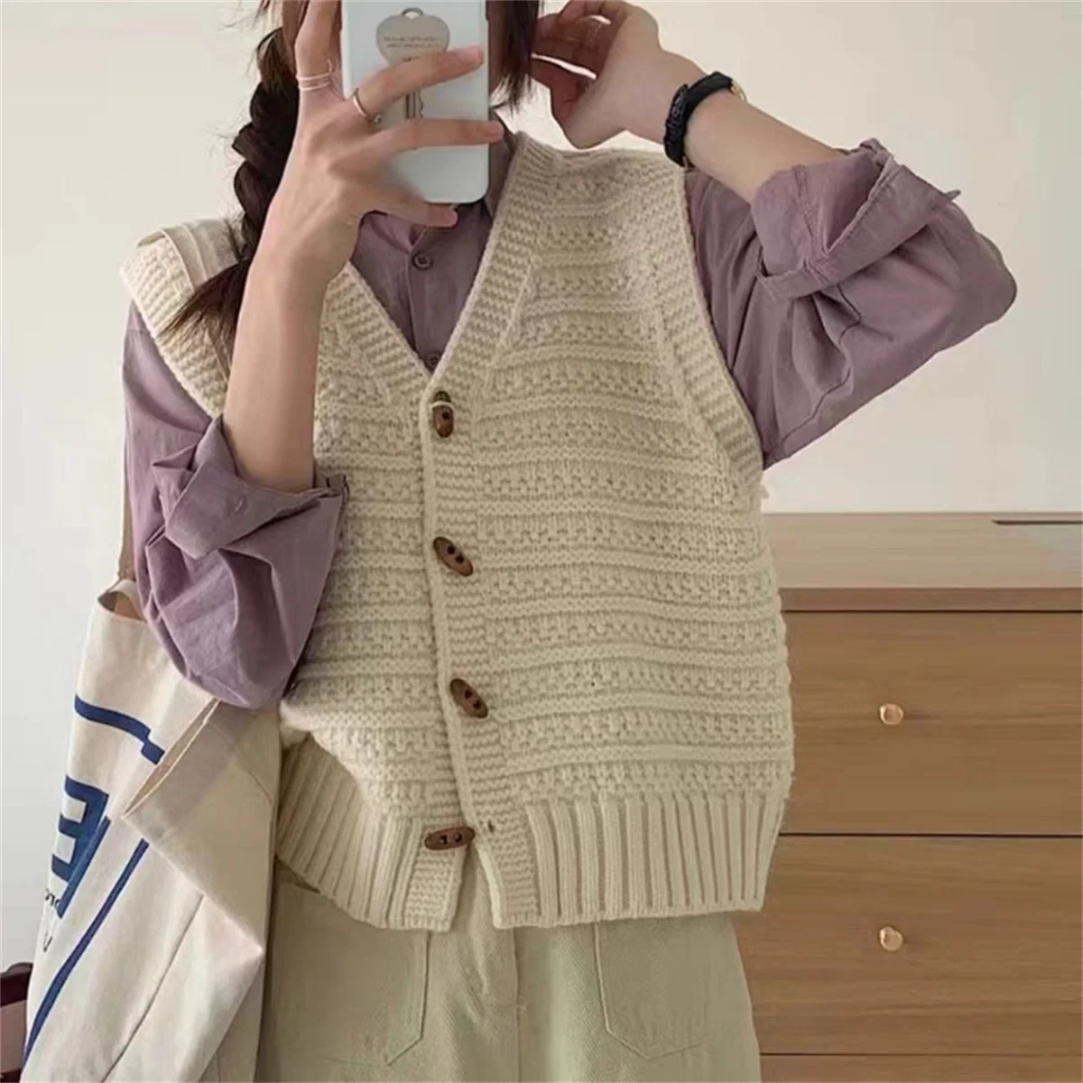 

French Vintage V Neck Sweater Vest Women Autumn Winter Knitted Horn Button Sleeveless Tops Lady Elegant Casual Cardigan Street