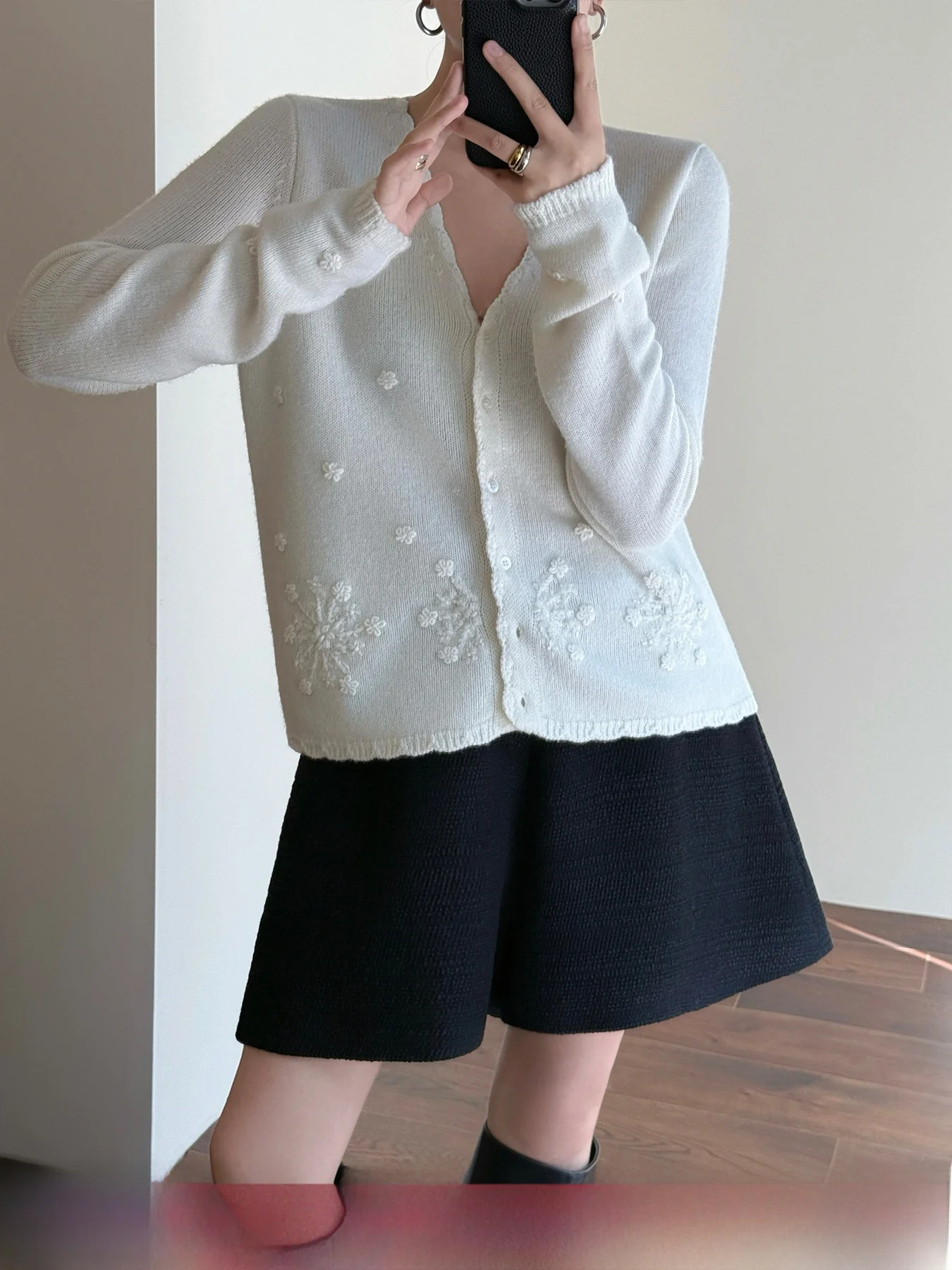 

Мягкий шерстяной вязаный кардиган Tasyavan с вышивкой в виде цветов, французский стиль, длинный рукав, свитер для девочек, смесь шерсти и камвольного волокна