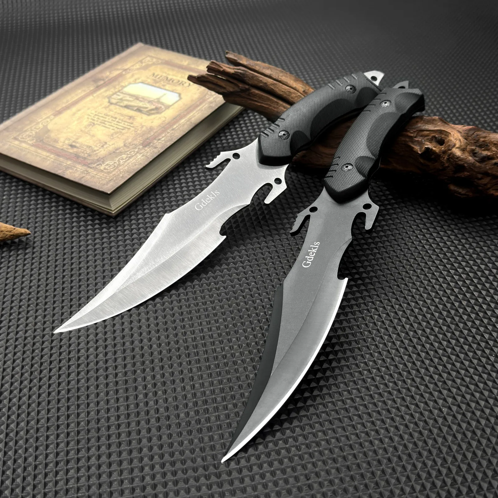 : Coltello speciale