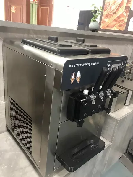 Macchina per fare il gelato di grande capacità Macchina per gelato in acciaio inossidabile 304 con macchina per gelato a compressore