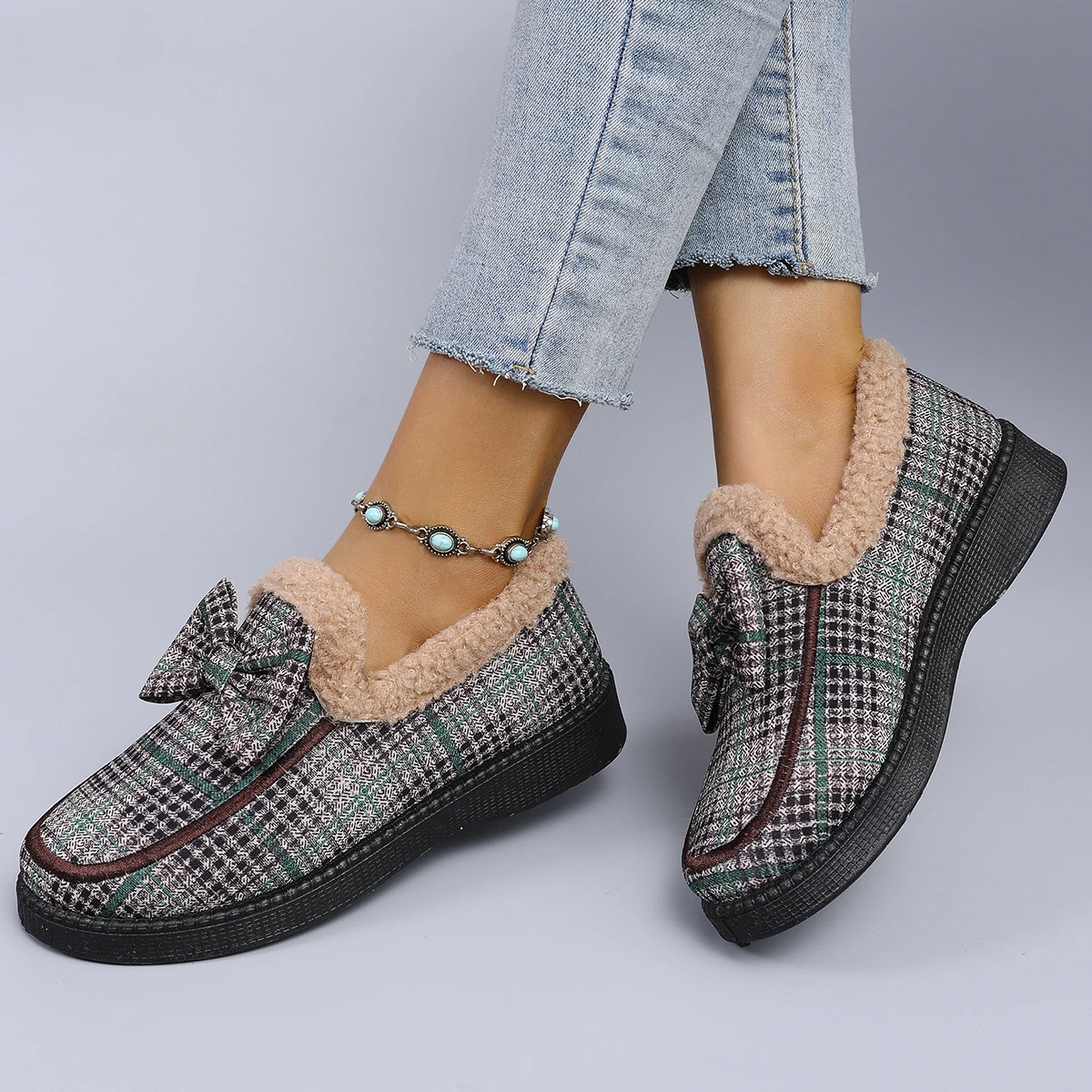 منتجات الخريف والشتاء الجديدة: أحذية نسائية قطنية منخفضة القطع، أحذية دافئة ومريحة ومسامية وغير رسمية