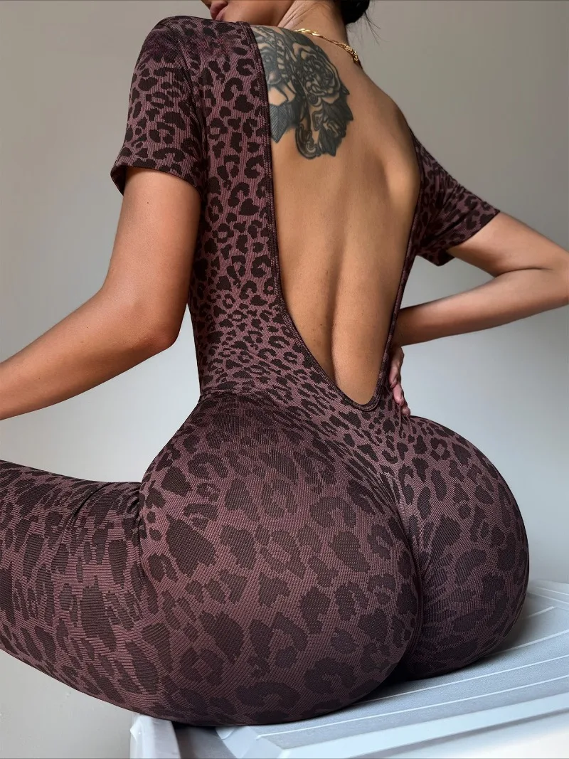 مثير الرياضة بذلة المرأة ليوبارد طباعة اليوغا وزرة قصيرة الأكمام عارية الذراعين قطعة واحدة ضيق ارتداءها اللياقة البدنية الرياضة رياضية