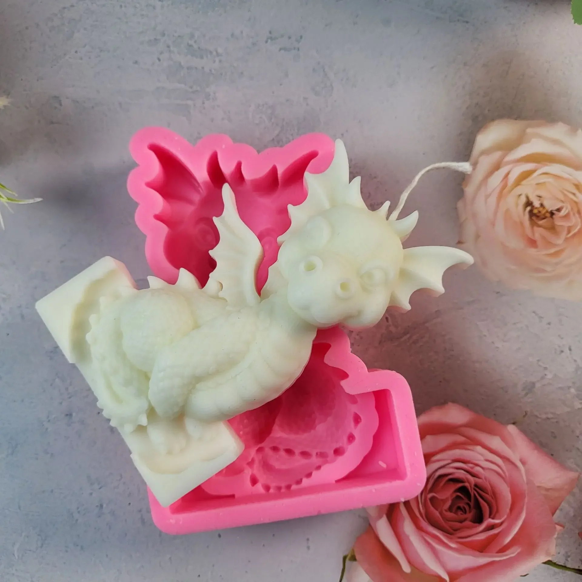 Fly Dragon Aromatherapy Candle Silicone Mold Candle Decorative Ornament Candle Silicone Mold 3D Home Decor Gift