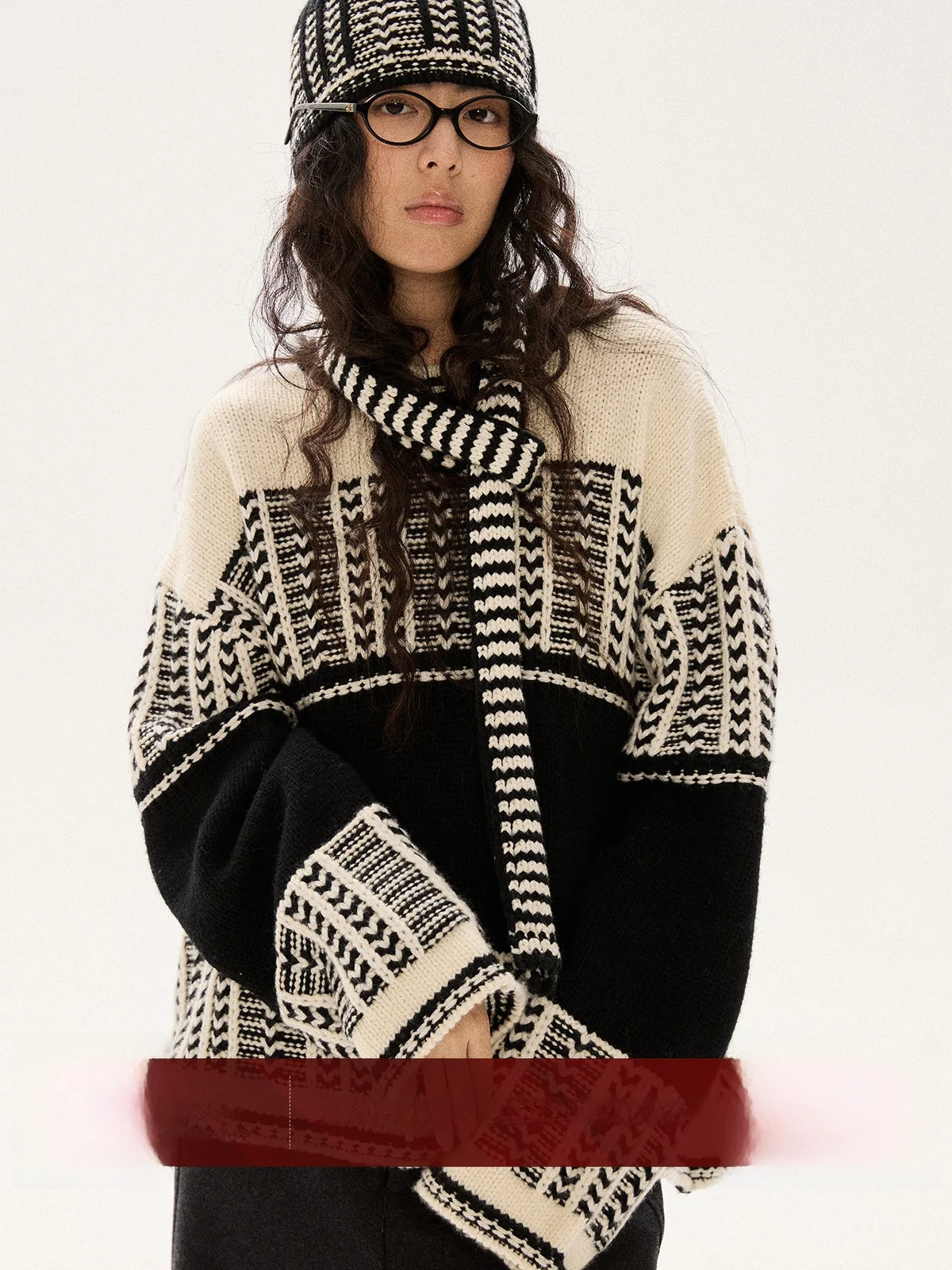 

Комплект из вязаного свитера, шарфа и шапки серии Fair Isle Camere Blend CESILWANG: теплая вязаная одежда для осени и зимы