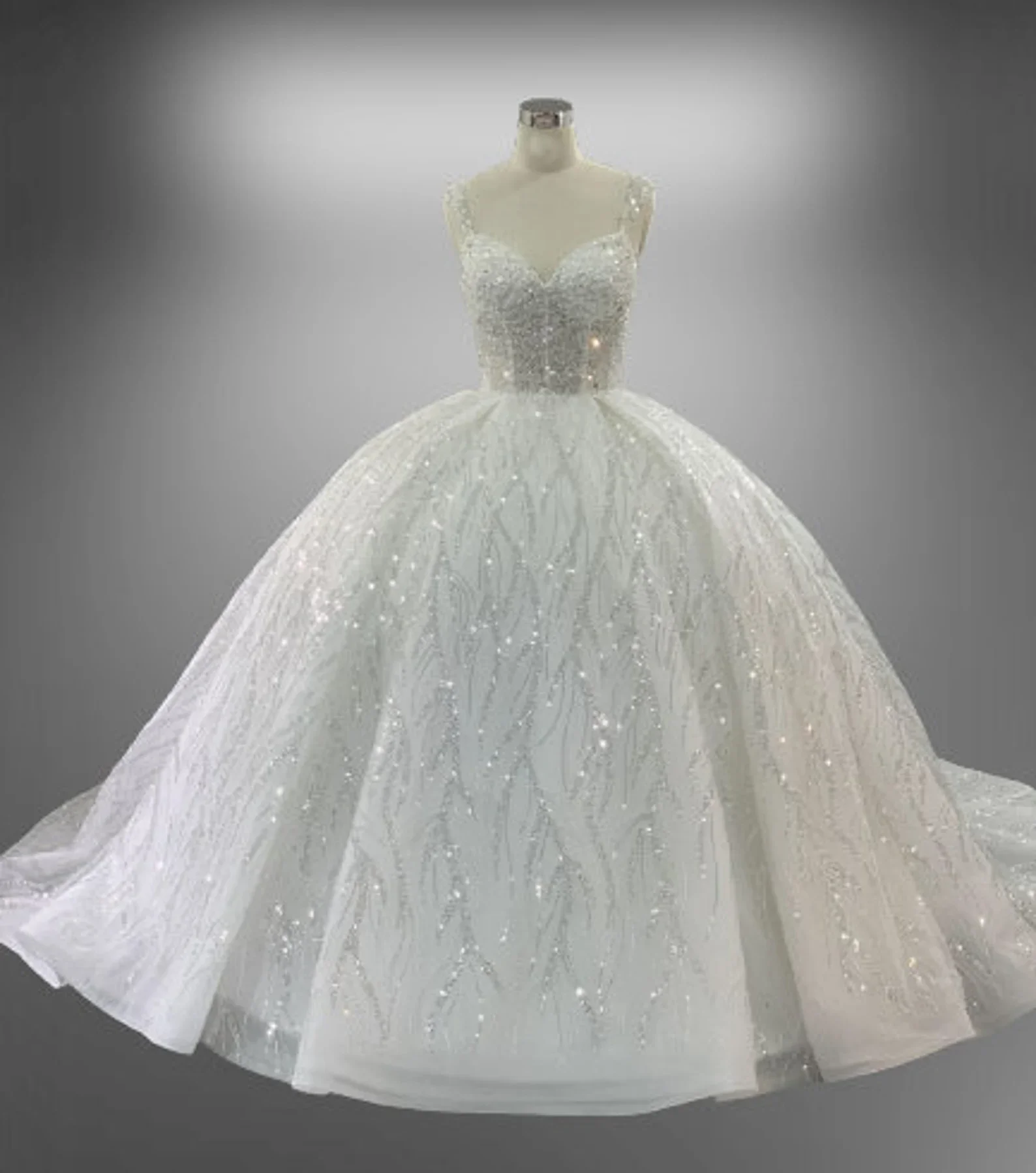 

Customized Wedding Dress 2025 Heart Shaped Collar Large Skirt Dress Shining String Thin Shoulder Strap Design With Long Tail