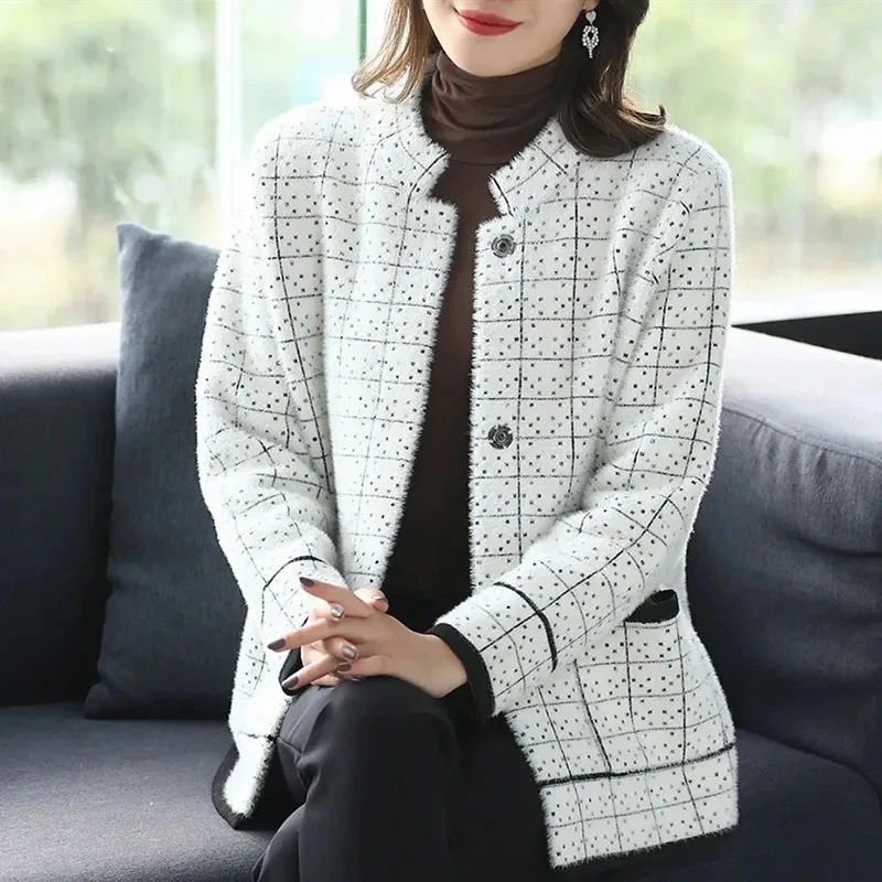 

Mid Aged Mother Short Plaid Cardigan Women Korean Autumn Winter Imitation Mink Velvet Cashmere Knitted Sweater Coat Female Tops