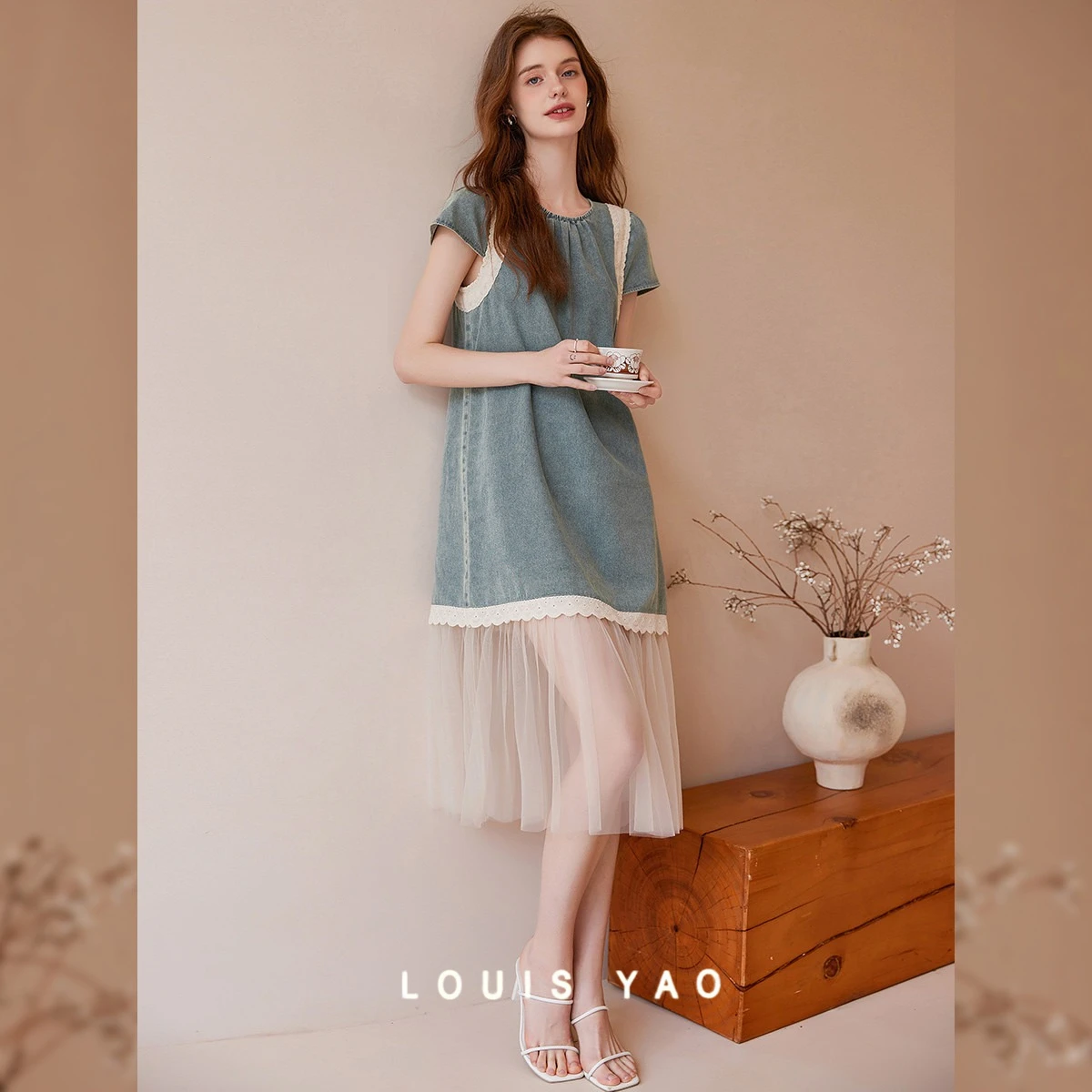 

LOUIS YAO Contrast Color Lace Mesh Denim Dress 2025 Summer Splicing Cowboy Short Sleeve Women's Dress Chic Street