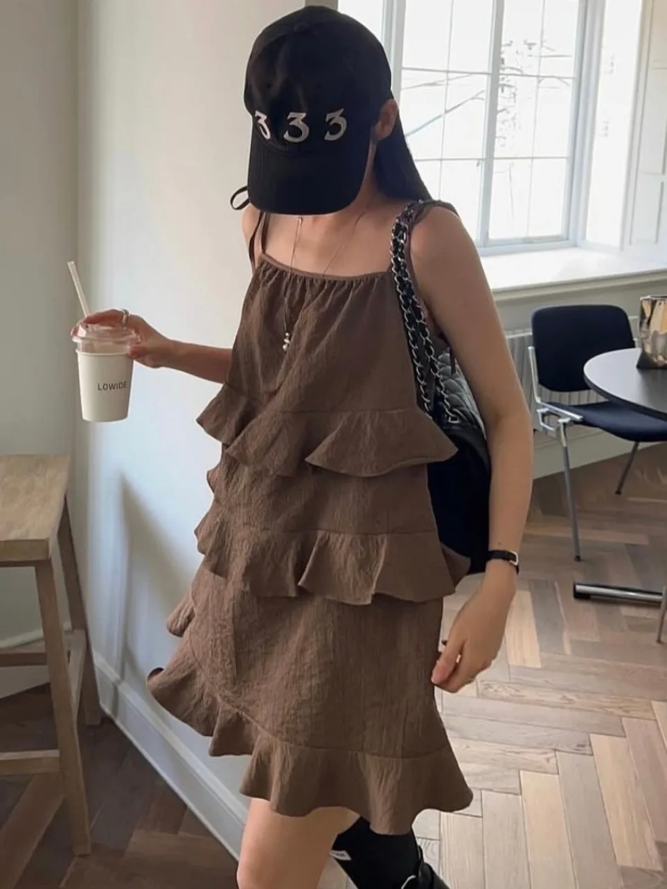 Verão lindo bolo plissado alça em camadas dr novo 2025 ele saia ele suéter feminino outro material 00%