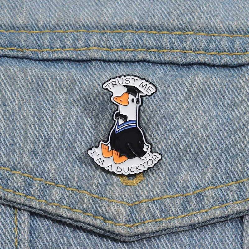 Trust Me I'm A Ducktor Enamel Pins Cartoon Duck Animal Doctor Brooches Badge Wholesale Jewelry Gifts for Nurse Medicine Student