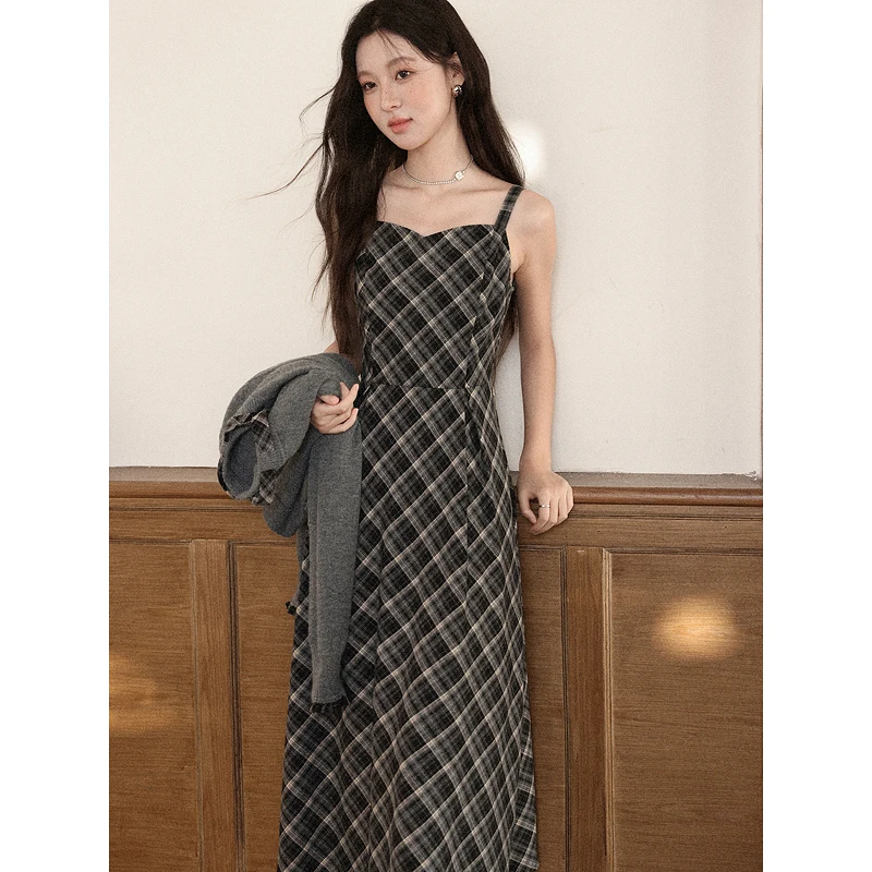 

ALXNAN Blue Plaid Sleeveless Dress Women Vintage Elegant Long A-line Suspender Dress 2025 Fall Casual Female Clothing DYL662069