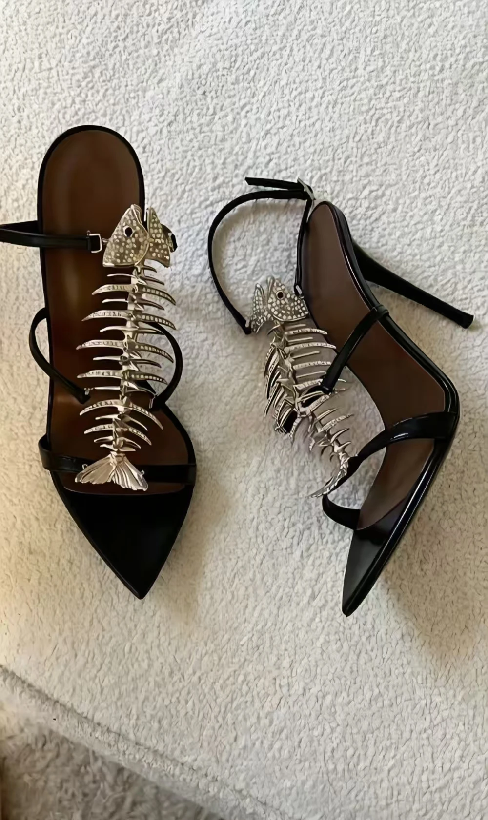 Gothic Metallic Fish Skeleton Pointed-Toe Stiletto Heels Sandals Fashion Buckle Design Leather Straps Avant-Garde Style for Lady view 4