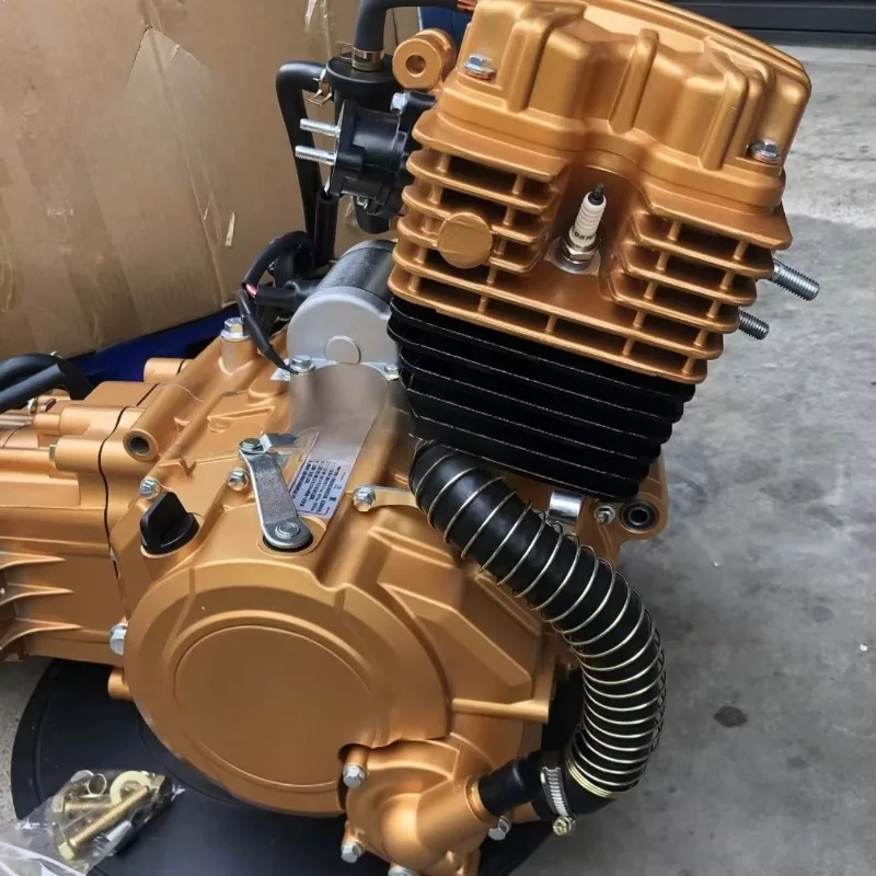 CQHZJ Good Sale Tuk Tuk Motorcycle Heavy Duty Three Wheels Engine Tricycle With Center Axle Engine