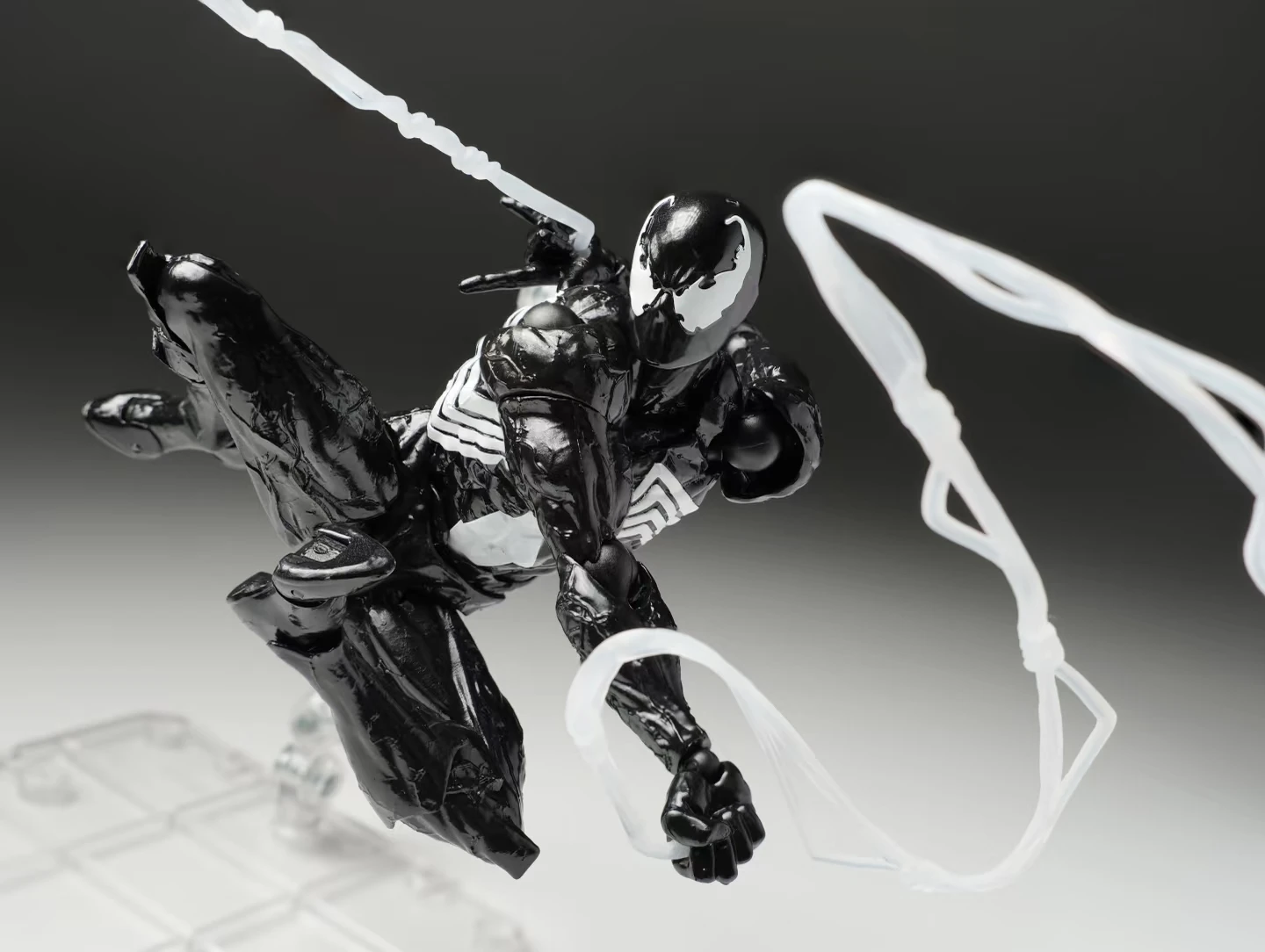 mess toys Symbiote Spider Revoltech Spidy Symbiote 3.0 Scale Action Figure kaiyodo Figurine Model Toys Gifts - view 2
