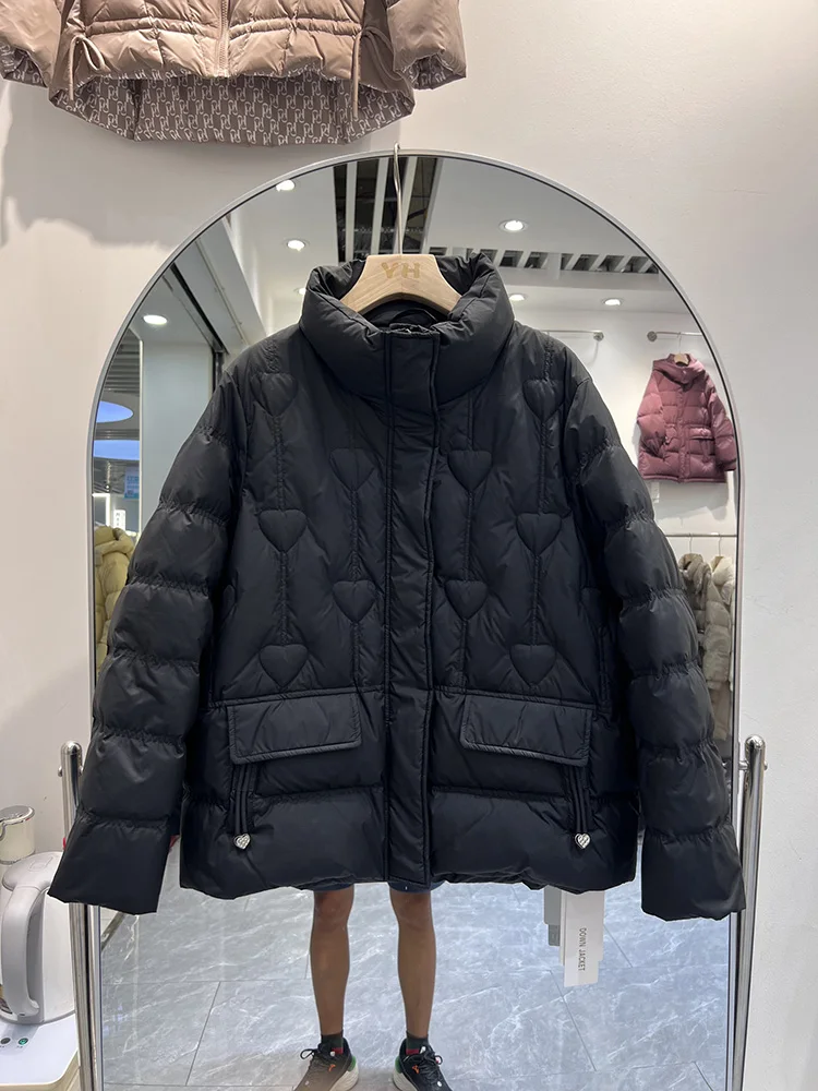 سترة نسائية شتوية جديدة لعام 2025 النسخة الكورية القصيرة بياقة واقفة على شكل قلب سترة كاجوال متعددة الاستخدامات من ريش البط الأبيض